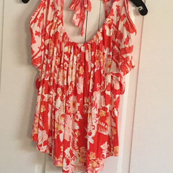 Top - Picture 3 of 4